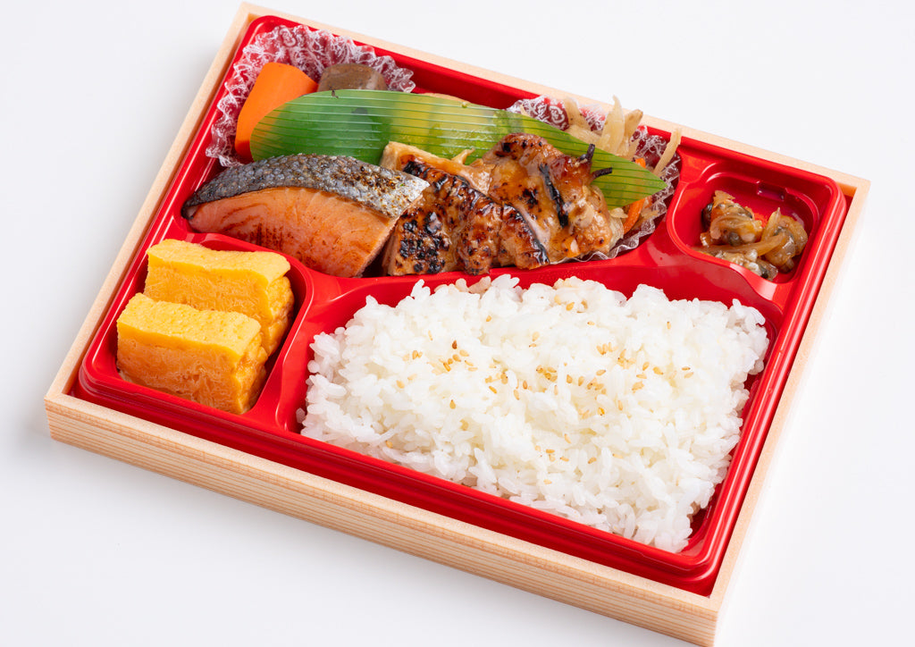 16.【Wメイン】トロける炙り銀鮭・鶏照焼弁当