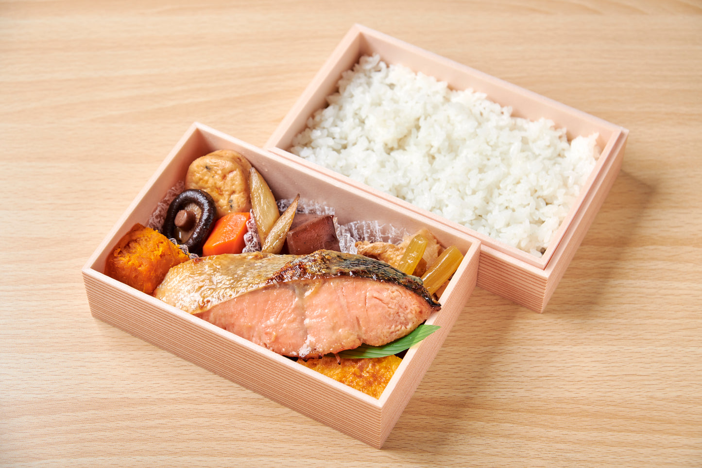 03.【二段弁当】トロける炙り銀鮭江戸甘味噌漬弁当